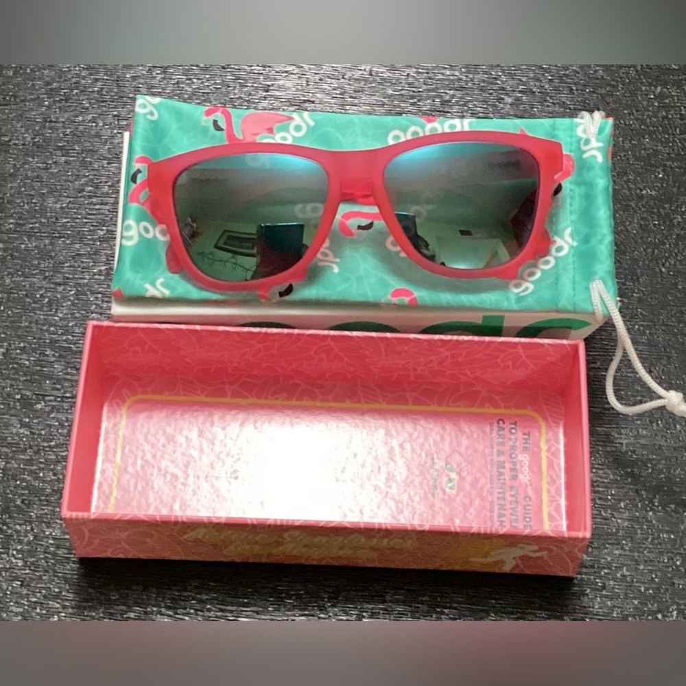 GOODR FLAMINGOS ON A BOOZE CRUISE OG MATTE PINK W/BLUE POLARIZED SUNGLASSES NEW - Picture 7 of 12